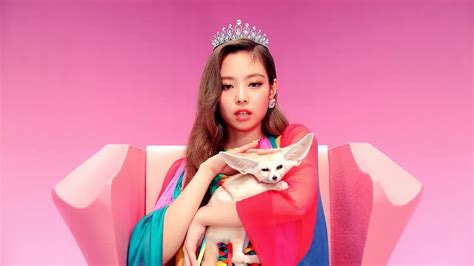 Lagu yang diciptakan oleh anji berjudul bidadari tak bersayap di distribusikan oleh label mymusic records dan video clip lagu tersebut diupload di youtube chordindonesia.com : Lirik Lagu Blackpink Dududu Versi Indonesia - Arsia Lirik