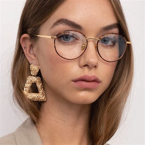 Pin By Nymphetamine On Gafas De Moda In 2021 Womens Glasses Frames