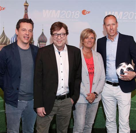 Jetzt klicken und auf merkur.de lesen! Fußball-WM 2018: ZDF-Kommentator Béla Réthy rechnet mit ...