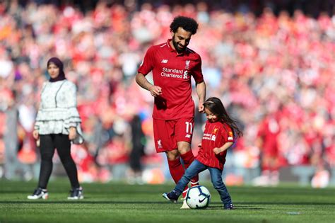 Salah and the family 👨‍👩‍👧 | Football, Primer league, Liverpool