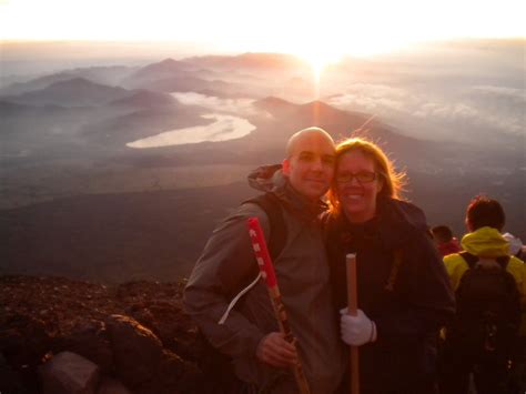 The Travelling Macdonalds!: Sunrise on Mt. Fuji