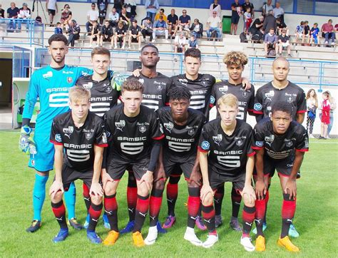 Rennes football club was founded in 1901 by a group of students that lived in brittany. Football : les équipes réserves de Rennes et Caen en match ...