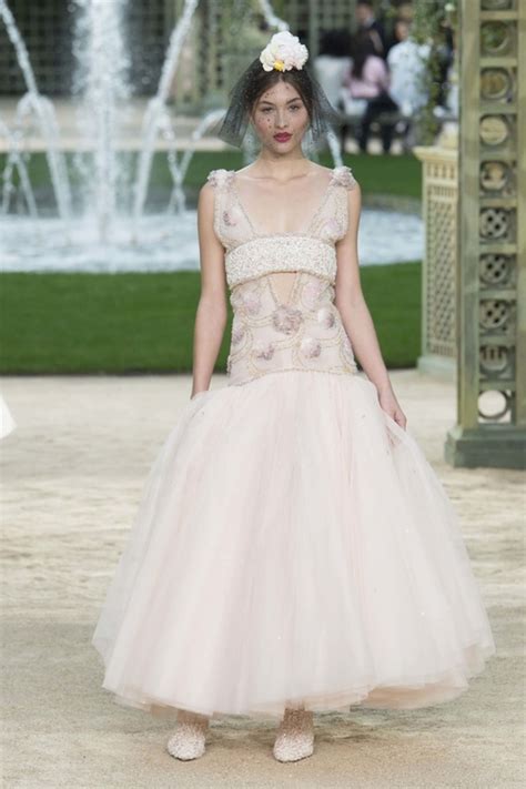 The 25 best extravagant wedding dresses ideas on. Most Extravagant Wedding Dresses from Spring Couture '18 ...