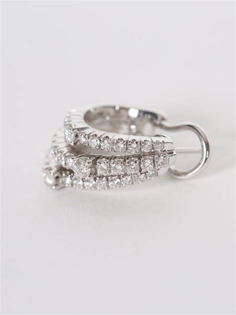 E poi arriva la tanto attesa notte di san lorenzo, le stelle in cielo sono tutte in posizione pronte per tuffarsi e raccogliere al volo i nostri desideri. Damiani - Notte Di San Lorenzo 18kt White Gold Diamond ...