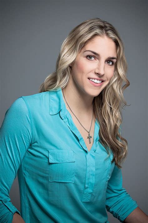¿cuánto mide elena delle donne real height