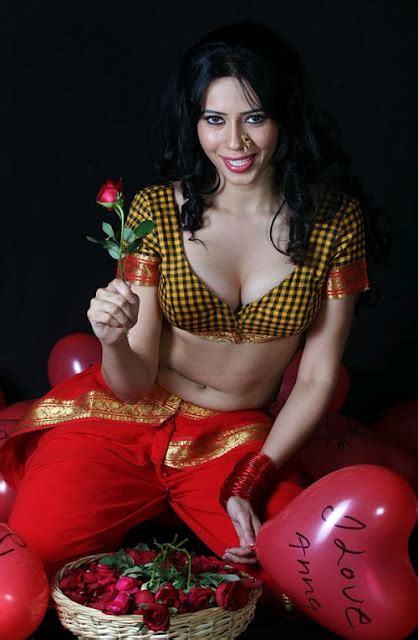 Sany Leon Porn Tube Desi Indian Model Rozlyn Khan Spicy Pics