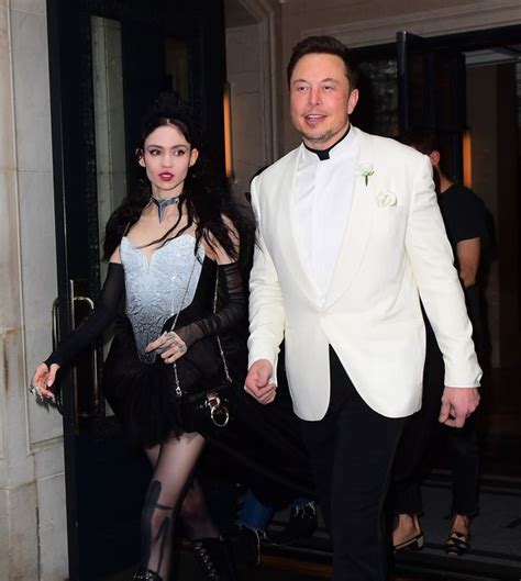 Elon Musks Girlfriend Grimes Announces Pregnancy With Knocked Up
