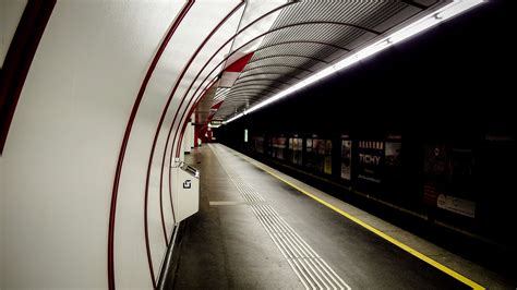 3840x2160 City Station Subway Track Underground Vienna 4k