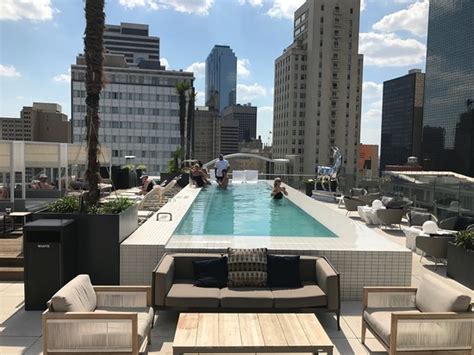 In those situations, it's important that you stay. rooftop pool - Picture of The Statler Dallas, Curio ...