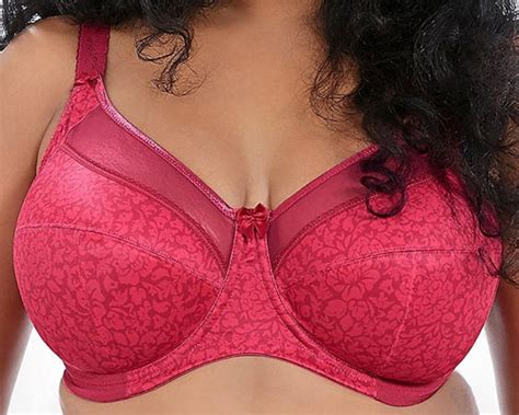 A Guide To Finding Bras For Pendulous Breasts D Cup Or Bigger