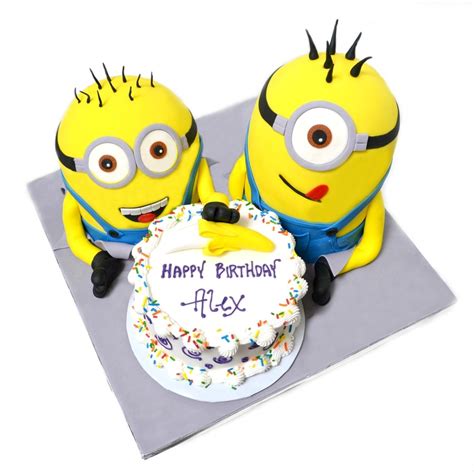Despicable Me 2 Minions With Banana Birthday Cake