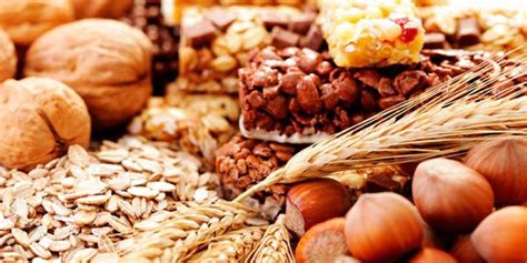 Qualsiasi tipo di fibra alimentare corrisponde ad una componente degli alimenti che risulta pressoché indigeribile per gli enzimi del nostro apparato digerente. Alimenti ricchi di fibre: quali sono e benefici | Roba da ...