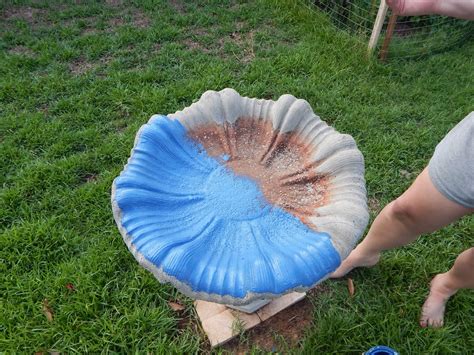 If backyard space is limit, or someone lives in an apartment or condo. Ginger's Junket: Painted birdbath