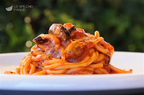 Ricetta - Pasta al sugo di cozze - Le ricette dello ...