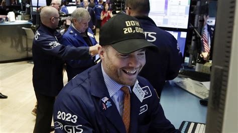 Dow Industrials Closes Above 20000 Milestone For First Time