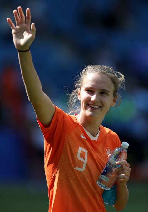 Lars miedema (born 6 march 2000) is a dutch professional footballer who plays as a forward for tercera división club vélez cf. Met zestig goals in zes jaar is Miedema topscorer: 'Ik ben ...