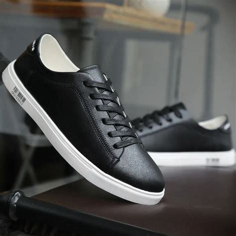 Vogue Classic Style Solid Color Black White Men Casual Shoes Male Shoes