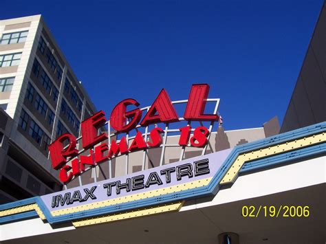 Regal Cinemas 18 Sign For Regal Cinemas 18 With Imax Theat Flickr