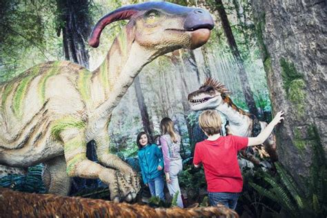 Tom Tits Experiment Inviger Södertäljes Första Dinosaurieutställning