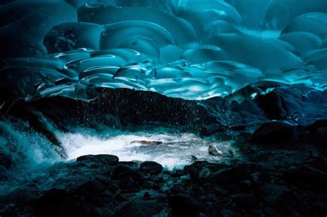 Mendenhall Ice Caves The Fragile Alaskan Wonders Usa Snow