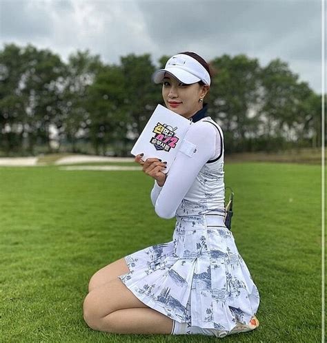 大人気韓国女子プロゴルファーのユ・ヒョンジュ、白基調のゴルフウェア姿に「超可愛い！愛してます」の声！ ライブドアニュース