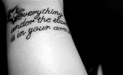 Tatouage Lettrage écriture Everything Inkage