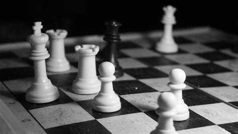 Chessboard wallpapers, backgrounds, images 800x600— best chessboard. Wallpaper : chess, recreation, black and white, monochrome ...