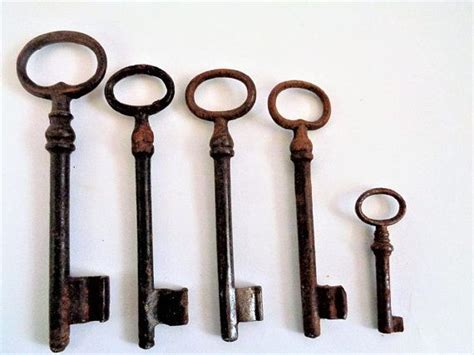 Antique Keys Set Of 5 Old Skeleton Keys Old Door Keys Rustic Key