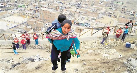 Perú redujo pobreza de 25 8 a 23 9 ECONOMIA CORREO