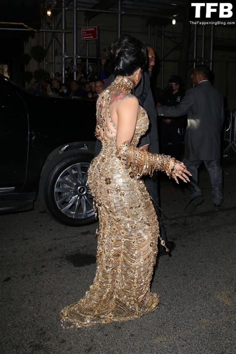 Cardi B Shows Off Her Huge Boobs In A Golden Dress At The Met Gala In Nyc Photos Fap