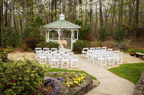 Small Garden Wedding Venue In Dahlonega Georgia ⋆ Forrest