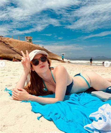 Sophia Abrahão curte dia de sol em praia do Rio MH Celebridades e TV