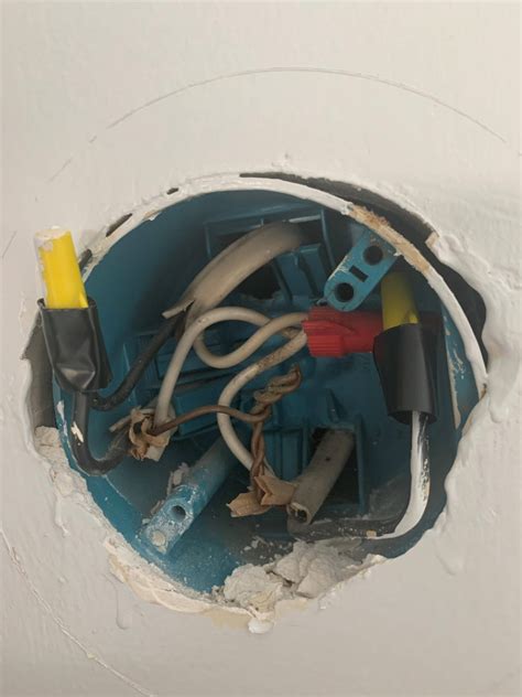 Wiring A Light Fixture With 3 Sets Of Wires Networked On Air Light