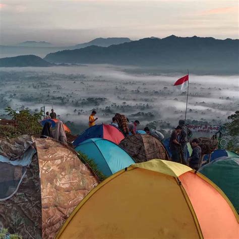 Gambar Camping Di Puncak Temiangan Hill Lampung Barat Titissarie