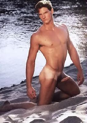 Naked Male Hotties Brian Buzzini