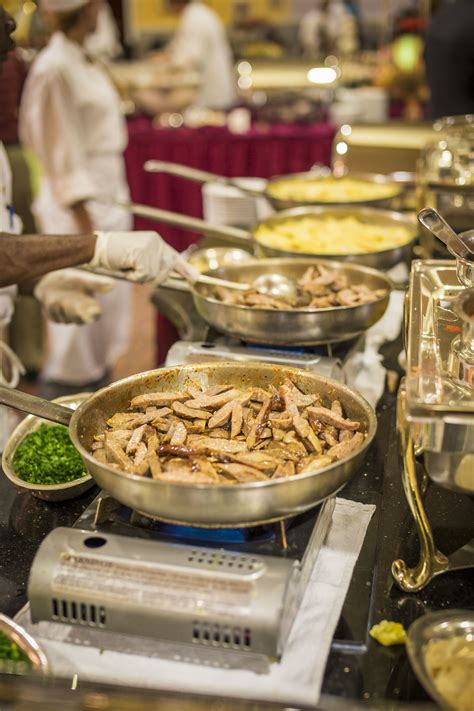 Featuring a roasted turkey special with chestnut cornbread stuffing, green beans, sweet potato, yukon gold potatoes. Rosen Centre hotel Thanksgiving Day Buffet in Orlando ...