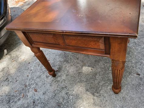 There are 97 broyhill end tables for sale on. Broyhill Vintage Solid Wood Accent Side/End Table for Sale in Orlando, FL - OfferUp