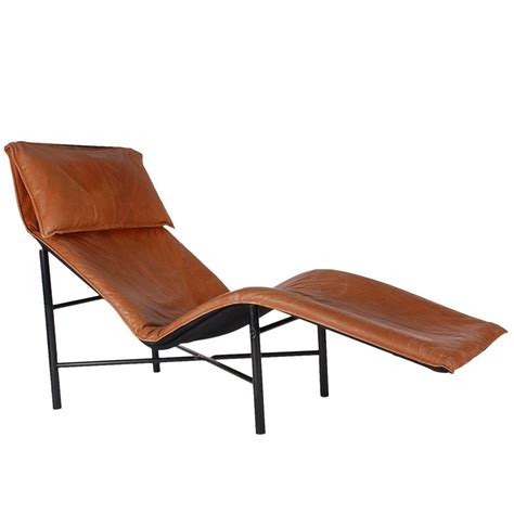 Modern Leather Chaise Lounge Chair