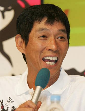 ふじさん) гора фудзи きれいな красивый 見(み)る видеть 残念(ざんねん)ながら к сожалению 日(ひ) день いつも всегда 人(ひと) человек 場所(ばしょ) место 登山道(とざんどう) горная тропа 静(しず)かな спокойный 滝(たき) водопад. 明石家さんま