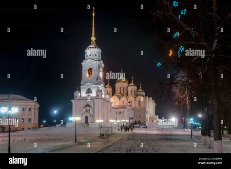 Assumption Cathedral In Vladimir Russia In The Winter Stock Photo Alamy