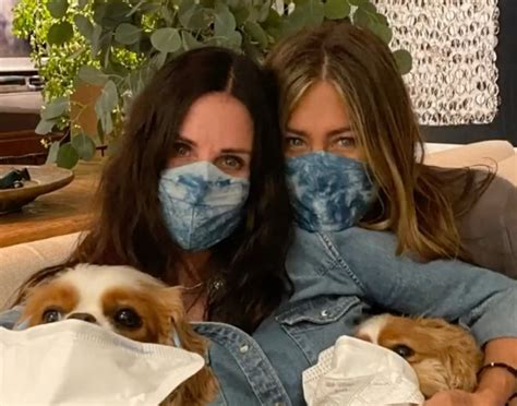 Jennifer Aniston And Courteney Cox Masked Up For A Funny Friends Reunion