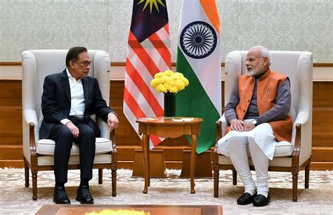 Datuk seri anwar ibrahim, politician in kuala lumpur. PM meets Datuk Seri Anwar Ibrahim, Member of the Malaysian ...