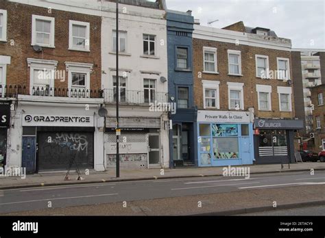 The Narrowest House In London On Goldhawk Road Stock Photo Alamy