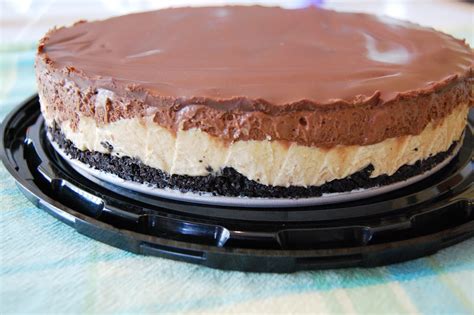 Ethereal and ready to melt in your mouth, chocolate mousse bars are easy to make and even easier to eat. No Bake Chocolate & Peanut Butter Mousse Cheesecake