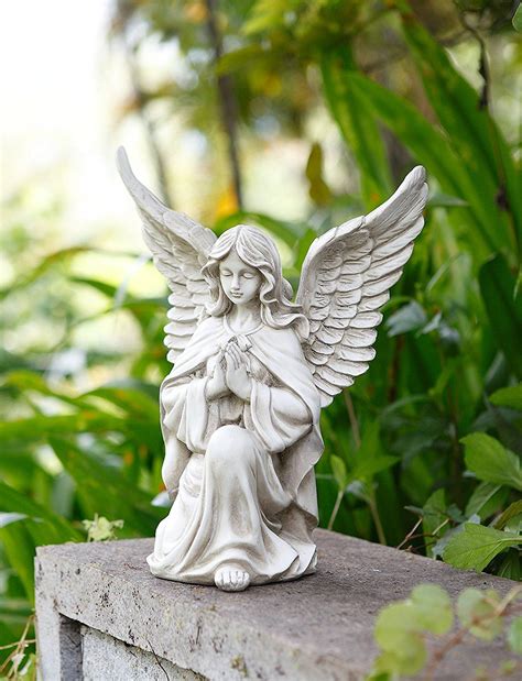Amazon Com Napco Praying Angel In Kneeling Pose Garden Statue Garden Outdoor