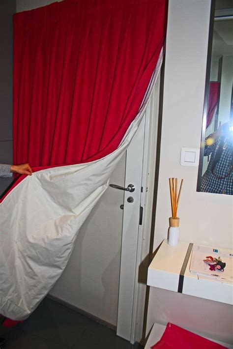 Maybe you would like to learn more about one of these? Rideau-portière pour isoler une porte d'entrée du froid et ...