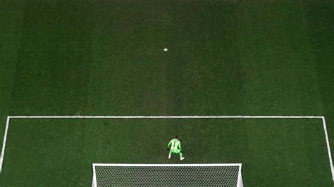 Croatia Vs Brazil Penalty Shootout Fifa World Cup Qatar Who Are Dominik Livakovic And
