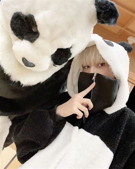 wiru  instagram costume play   panda jujutukaisen