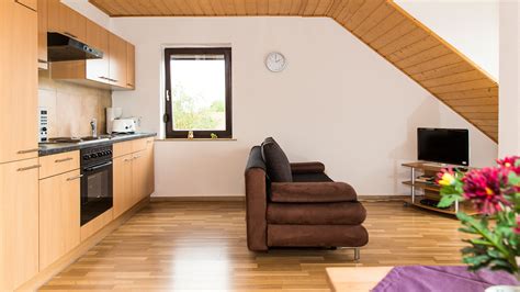 110 m², erdgeschoss, 4 zimmer, küche, tageslichtbad mit bw,. Ferienwohnung Bayer, Monteurzimmer in Burgebrach (96138 ...