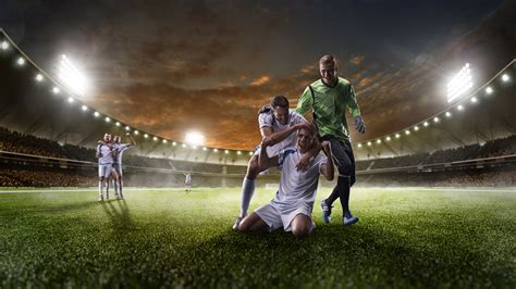 Downloads desktop wallpapers, hd backgrounds sort wallpapers by: Papeis de parede 1920x1080 Futebol Tarde Homem Grama ...